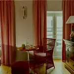 Hotel Le Lavoisier & Parijs