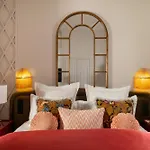 Le Lavoisier & Hotel