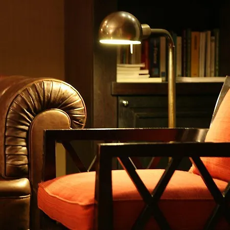 Otel Le Lavoisier &