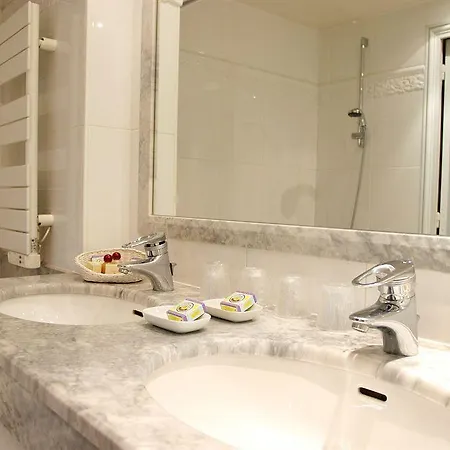 Le Lavoisier & Otel Paris
