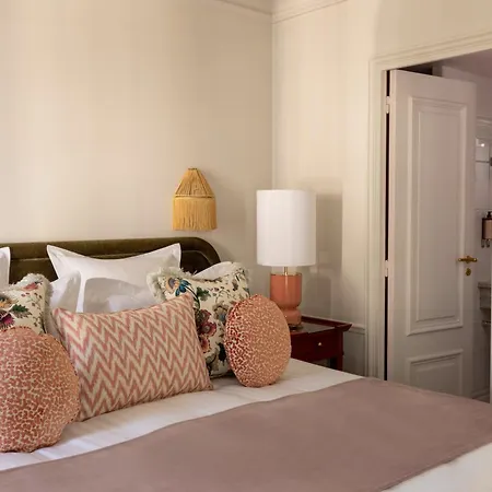 Otel Le Lavoisier &