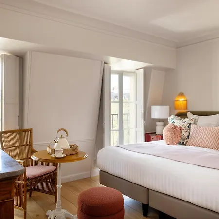 Otel Le Lavoisier &