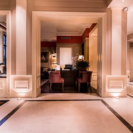 Le Lavoisier & Hotell