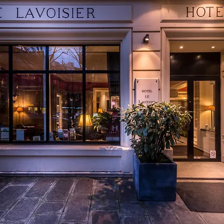 Otel Le Lavoisier & 4*