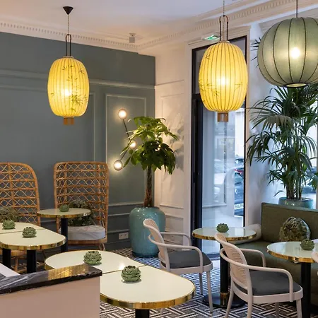 Hotell Le Lavoisier & 4*