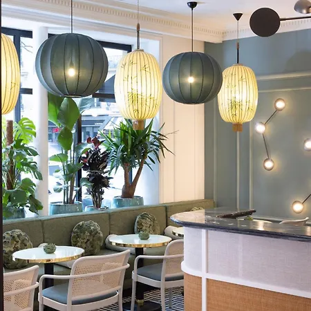 Le Lavoisier & Hotell Paris