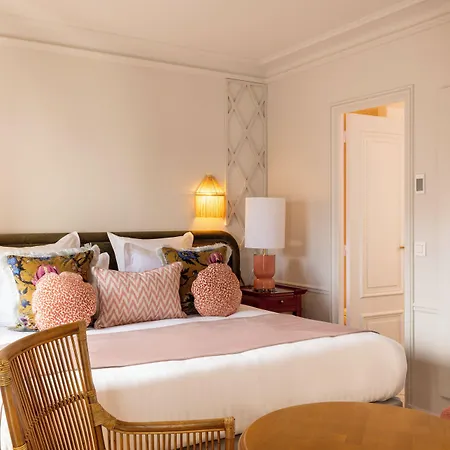 Hotell Le Lavoisier & 4*