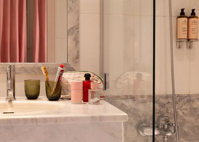 Le Lavoisier & 4* Paris