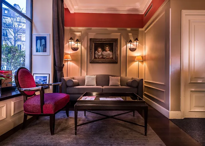 Otel Le Lavoisier & 4*