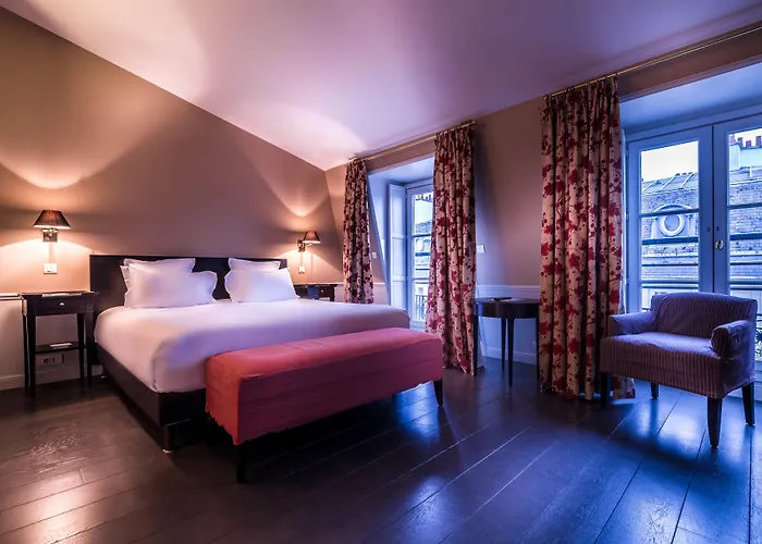 Otel Le Lavoisier & 4*