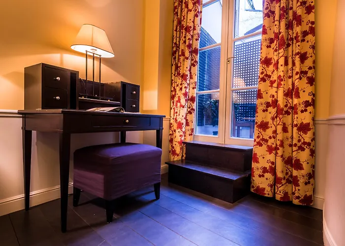 Le Lavoisier & Paris