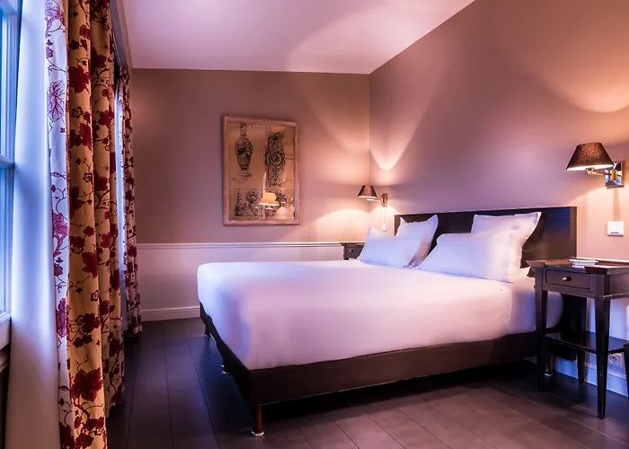 Otel Le Lavoisier & 4*