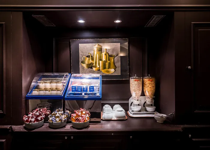 Le Lavoisier & Otel 4*