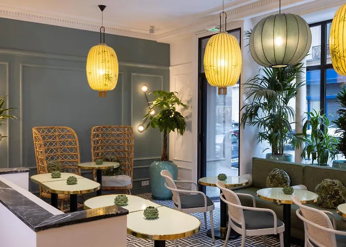 Otel Le Lavoisier & 4*