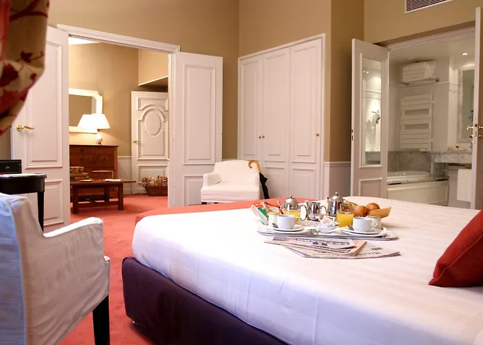 Otel Le Lavoisier & 4*